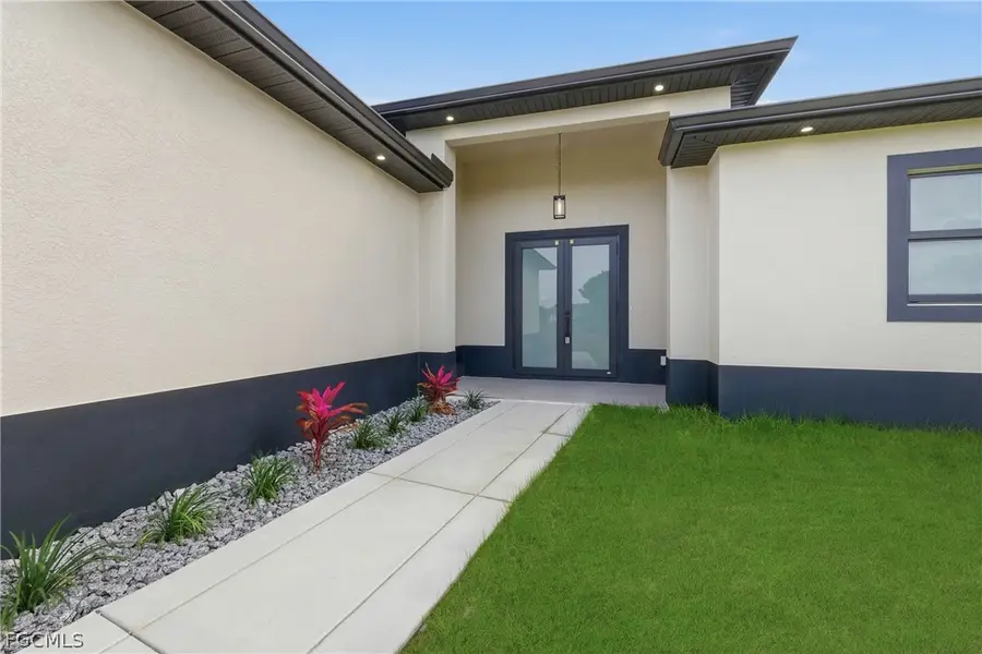 3211 6th Street Sw, Lehigh Acres, FL 33976 - #3