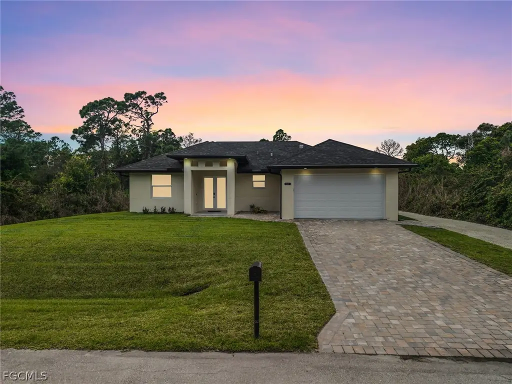 1109 Congress Avenue, Lehigh Acres, FL 33972 - #1