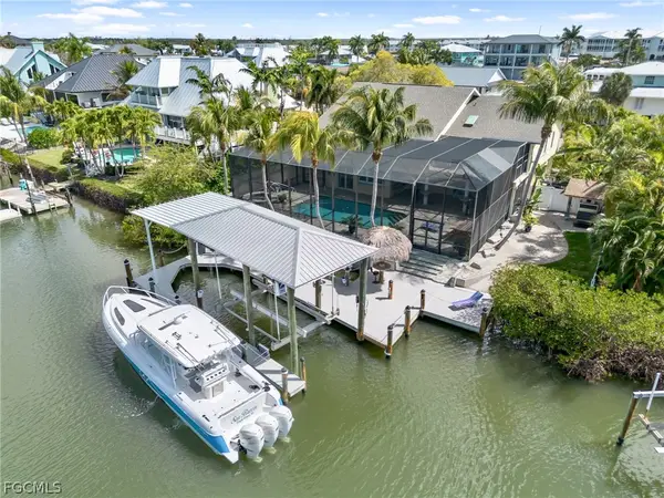 18484 Deep Passage Lane, Fort Myers Beach, FL 33931