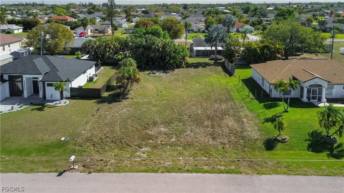 617 SW 11th Place, Cape Coral, FL 33991 - #1