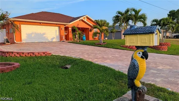 2907 NW 5th Place, Cape Coral, FL 33993