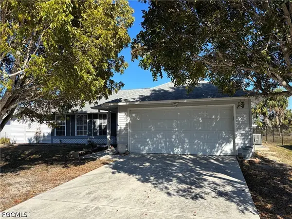 1213 SW 8th Place, Cape Coral, FL 33991