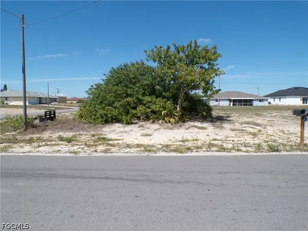 821 NE 15th Lane, Cape Coral, FL 33909