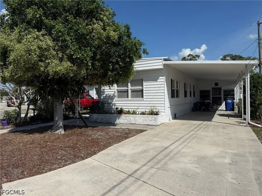 120 Lantern Place, North Fort Myers, FL 33917 - #2