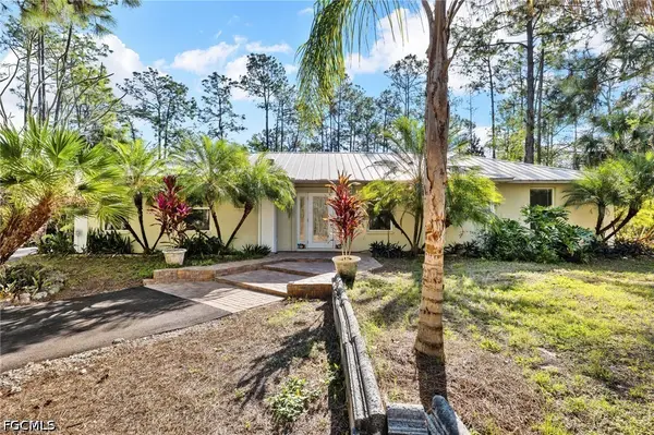 640 Desoto Boulevard S, Naples, FL 34117