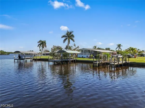 209 Sun Circle, Fort Myers, FL 33905