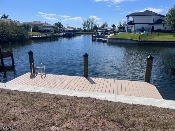 512 NW 38th Place, Cape Coral, FL 33993