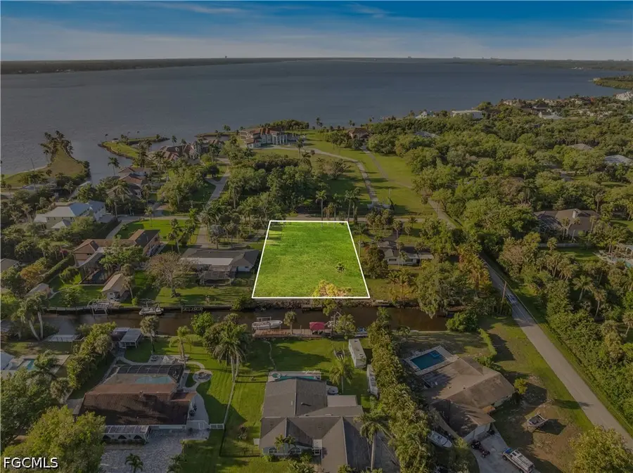 62 Wolcott Drive, North Fort Myers, FL 33903 - #2