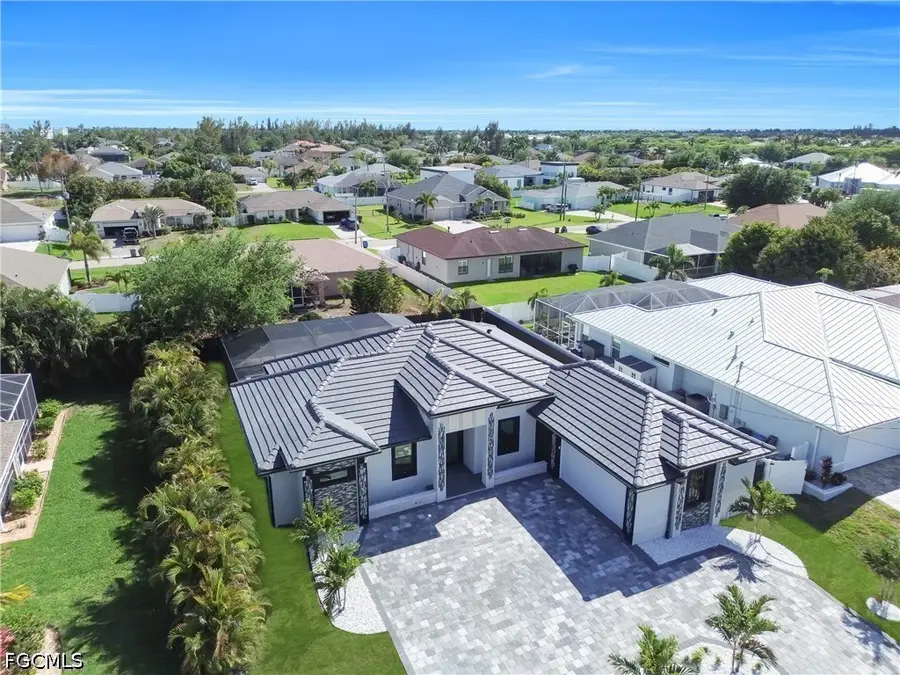 2304 SW 20th Street, Cape Coral, FL 33991 - #2