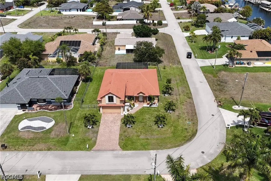 205 SW 42nd Street, Cape Coral, FL 33914 - #2