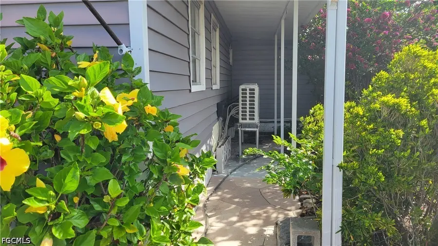 91 Sun Circle, Fort Myers, FL 33905 - #2