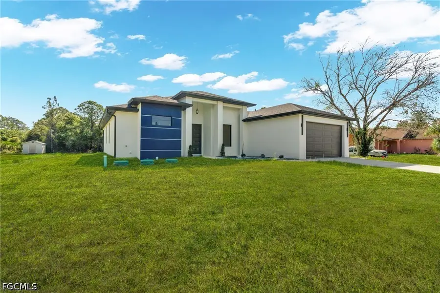 106 Hamilton Avenue, Lehigh Acres, FL 33936 - #3