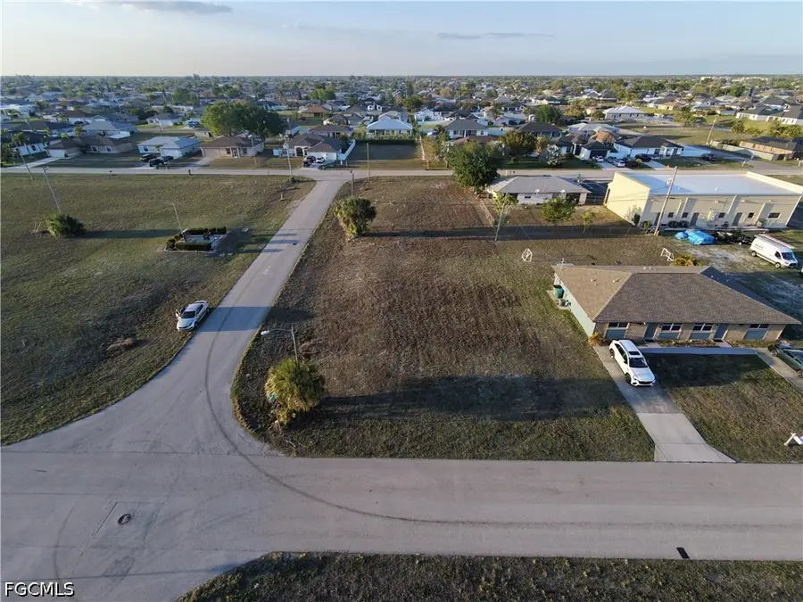 1001 NE 8th Terrace, Cape Coral, FL 33909 - #2