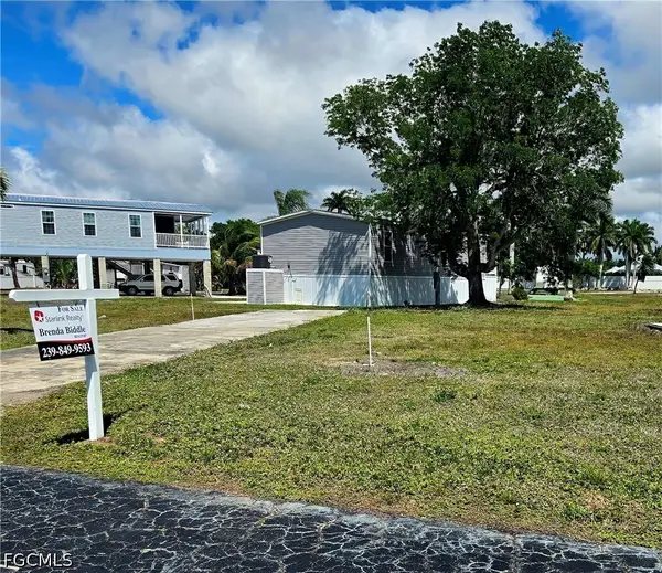 20 Cottonwood Drive, Fort Myers, FL 33908