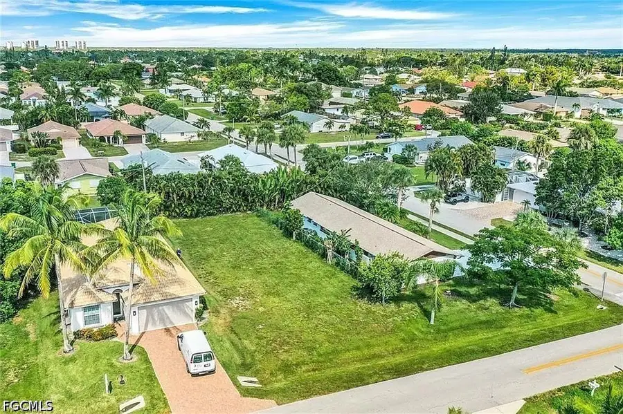 591 97th Avenue N, Naples, FL 34108 - #2