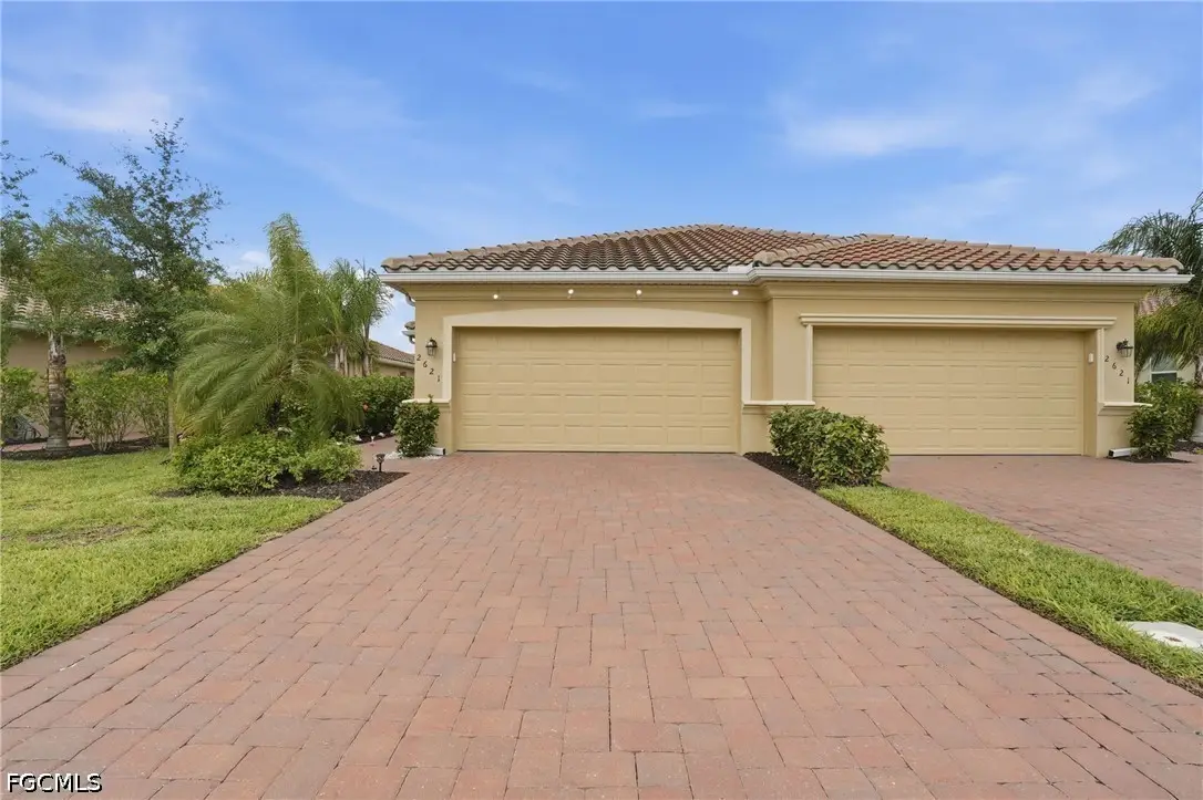 2621 Vine Avenue, Naples, FL 34120 - #1