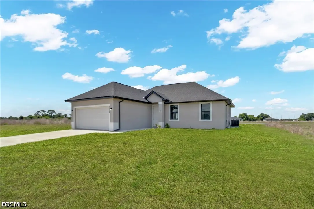 7010 S Rich Court, Labelle, FL 33935 - #1