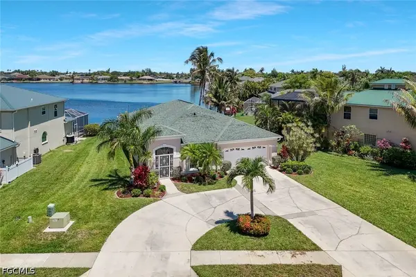 1726 Emerald Cove Circle, Cape Coral, FL 33991