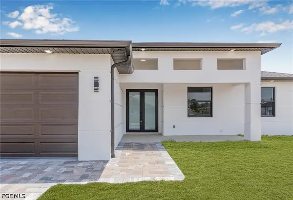 618 Raintree Street E, Lehigh Acres, FL 33974