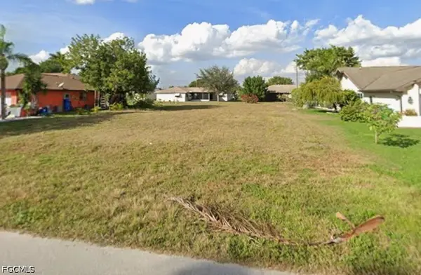 1913 SE 6th Lane, Cape Coral, FL 33990