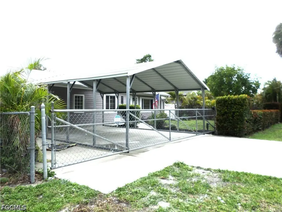 4436 Poinsettia St, Fort Myers, FL 33905 - #3