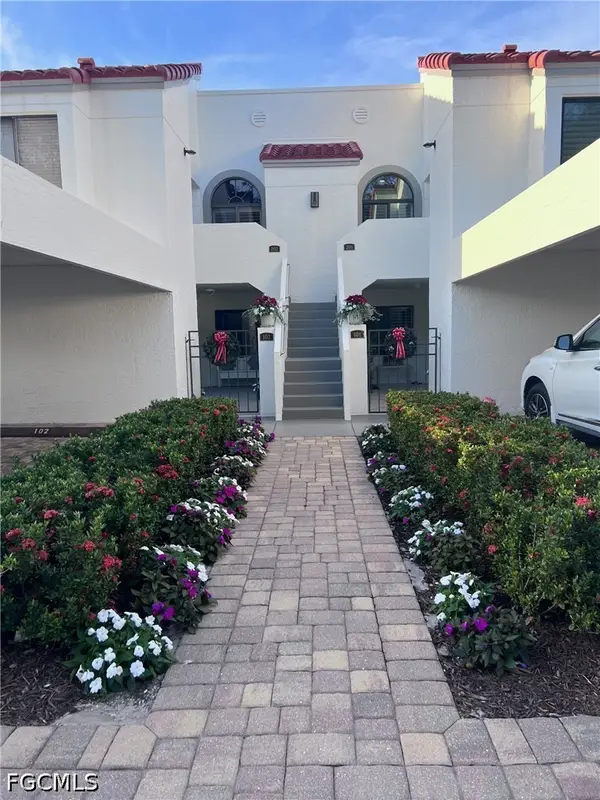 619 Beachwalk Circle #I201, Naples, FL 34108
