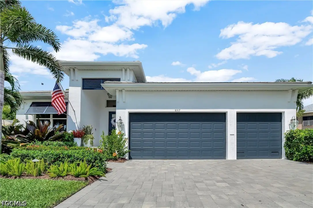 8517 S Lake Circle, Fort Myers, FL 33908 - #1