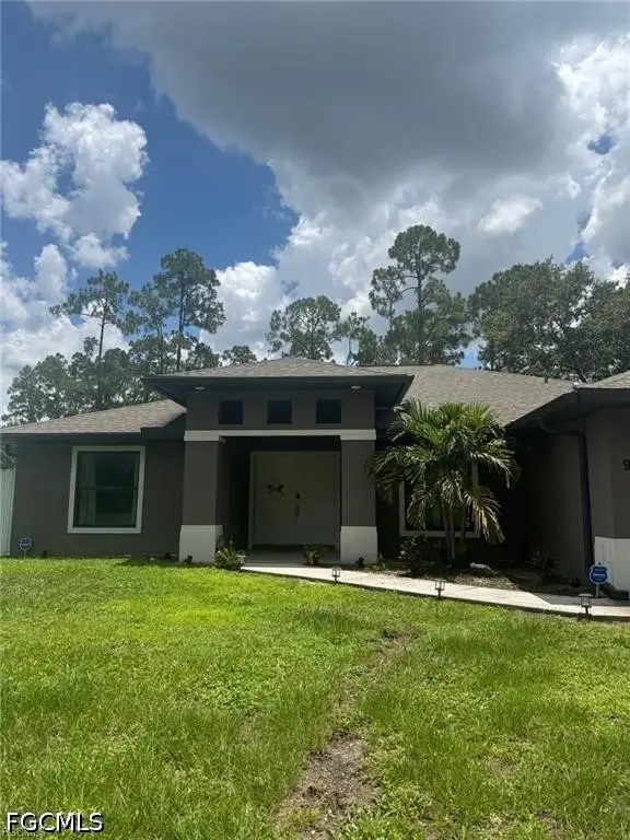 904 Edison Avenue, Lehigh Acres, FL 33972