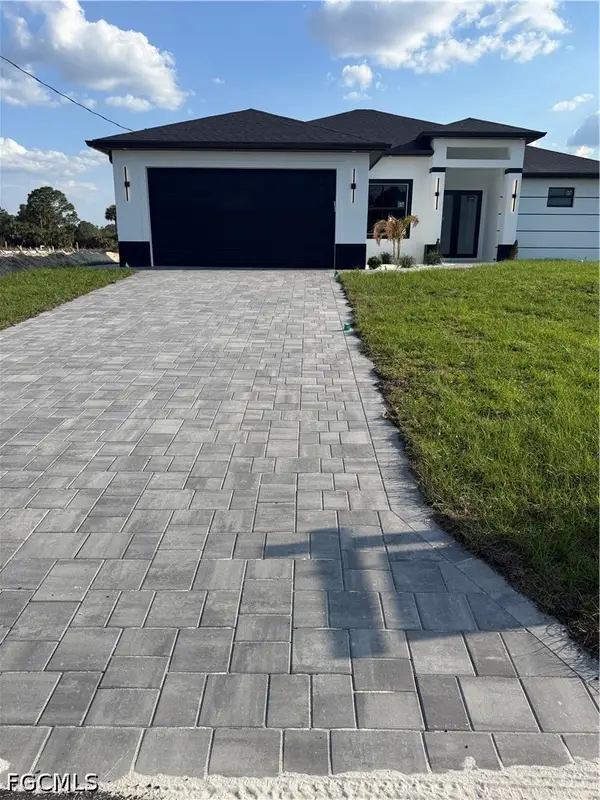 2813 20th Street W, Lehigh Acres, FL 33971