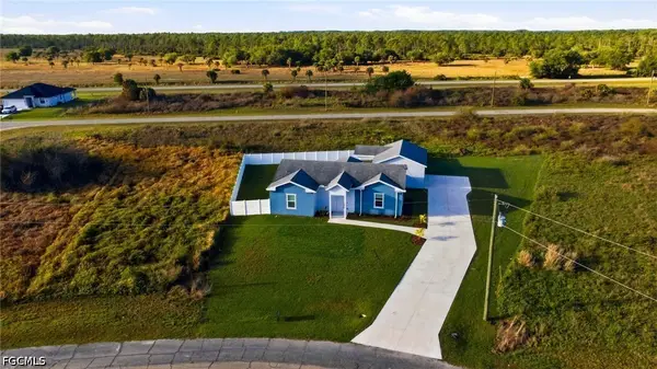 9022 Bamboo Circle, Labelle, FL 33935