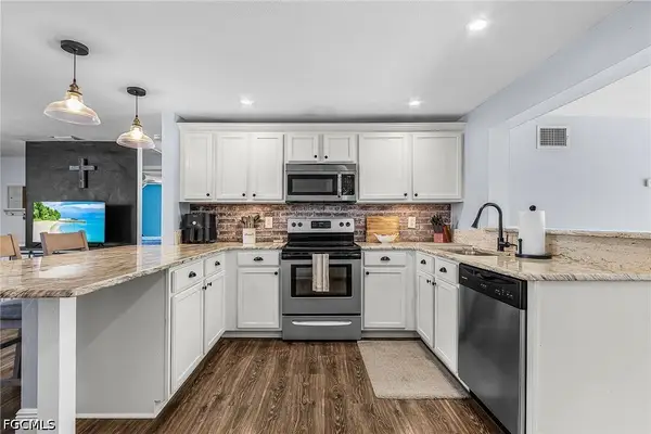 776 Entrada Drive S, Fort Myers, FL 33919