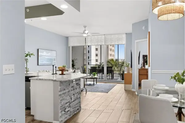 470 Launch Circle #V503, Naples, FL 34108