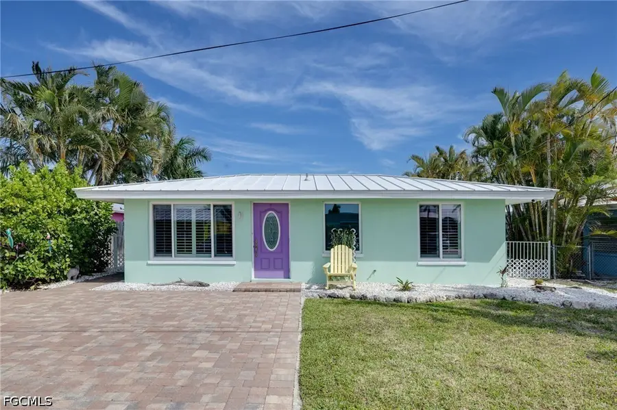 2639 Bridgeview Street, Matlacha, FL 33993 - #2