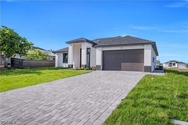 1412 NE 2nd Place, Cape Coral, FL 33909