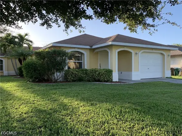 1242 SE 24th Avenue, Cape Coral, FL 33990