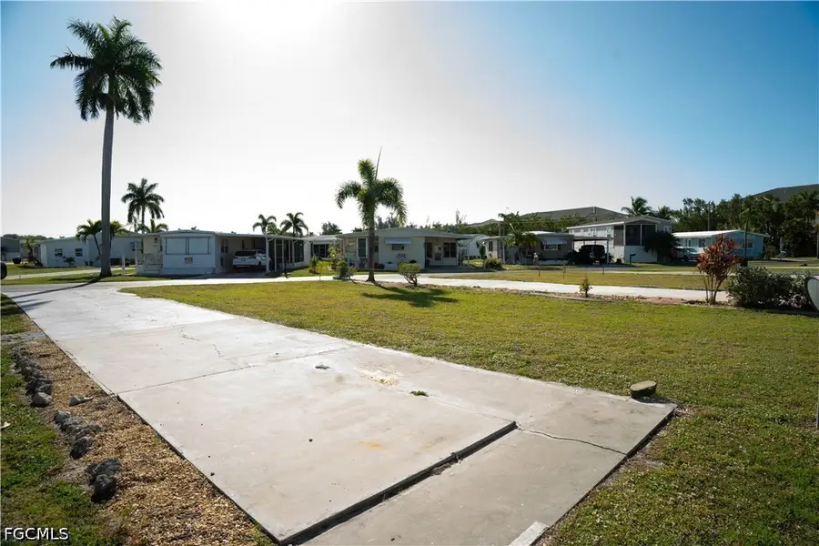353 Mattie Avenue, Fort Myers, FL 33908 - #2