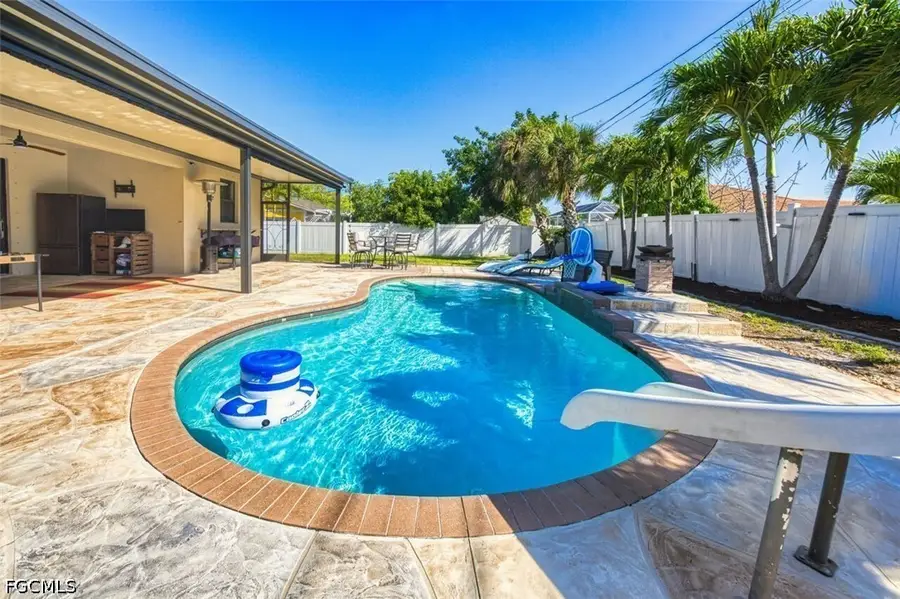 705 SW 10th Place, Cape Coral, FL 33991 - #2