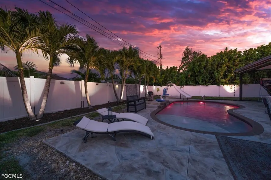 705 SW 10th Place, Cape Coral, FL 33991 - #3