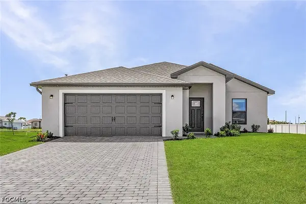 526 Parkdale Boulevard, Lehigh Acres, FL 33974