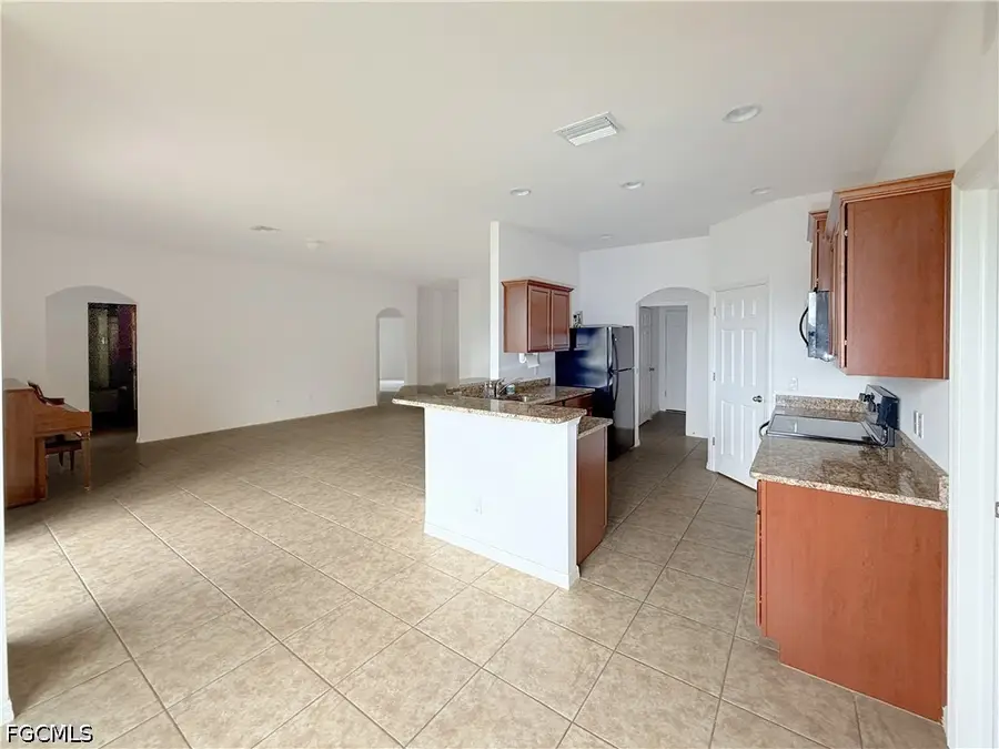 1121 SW 25th Street, Cape Coral, FL 33914 - #3