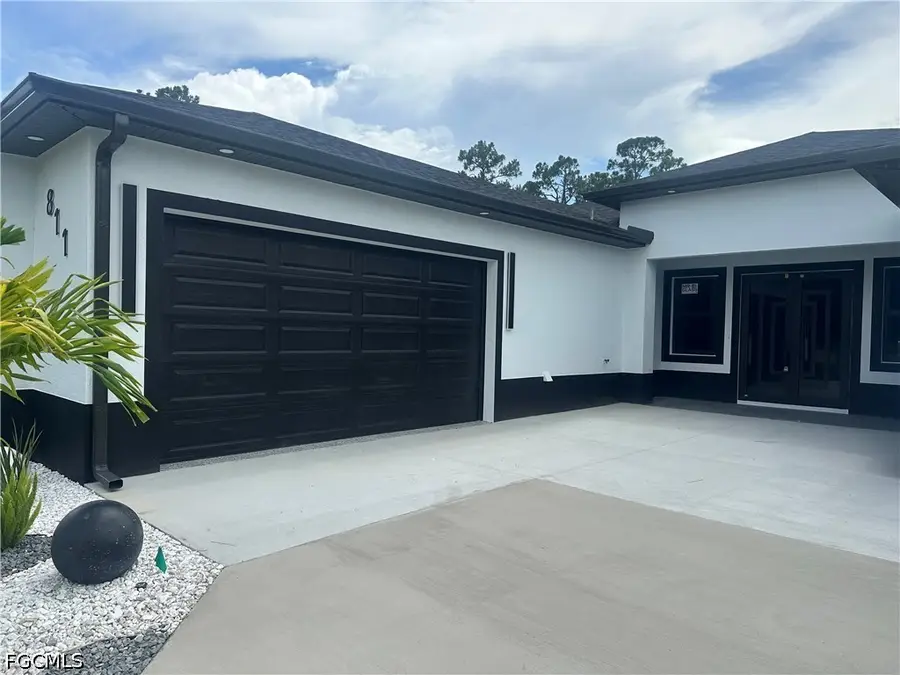 811 Hamilton Avenue, Lehigh Acres, FL 33972 - #2
