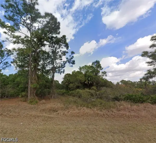 1043 Belmont Street E, Lehigh Acres, FL 33974