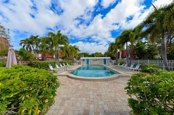 10891 Meadow Lark Cove Drive, Fort Myers, FL 33908