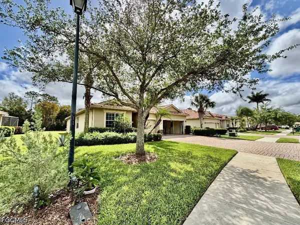 8128 Piedmont Drive, Naples, FL 34104