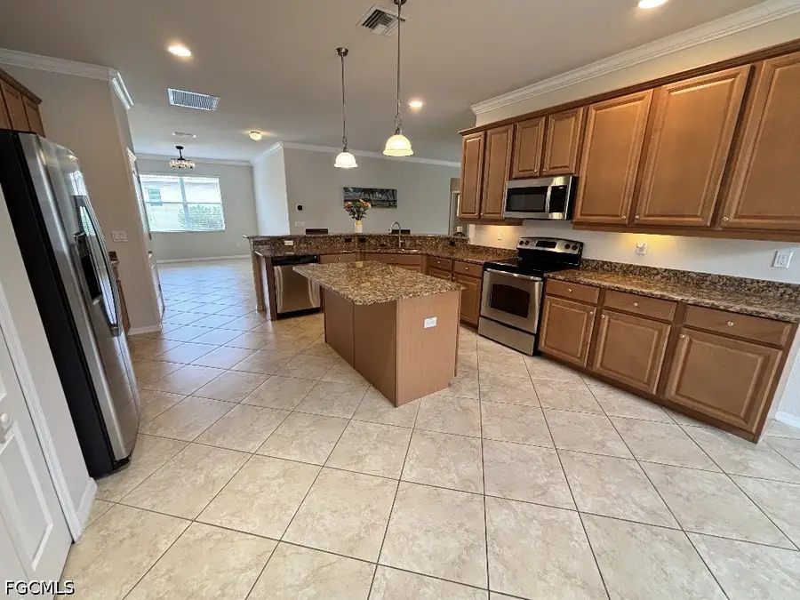 8128 Piedmont Drive, Naples, FL 34104 - #2