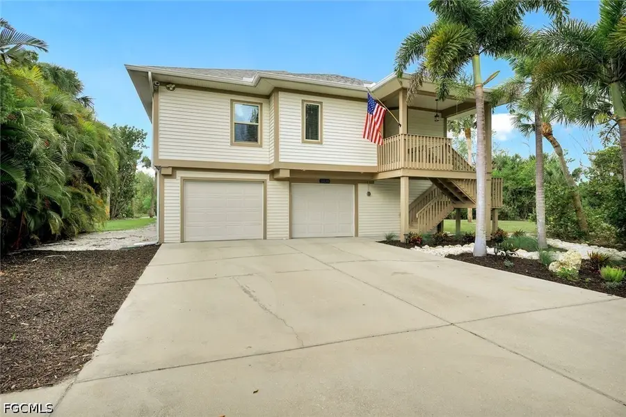 2130 Sunset Circle, Sanibel, FL 33957 - #2