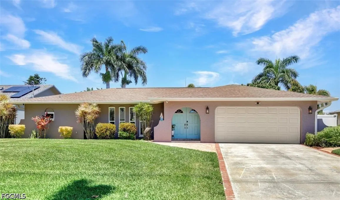 703 SE 33rd Terrace, Cape Coral, FL 33904 - #1