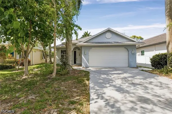 657 109th Avenue N, Naples, FL 34108