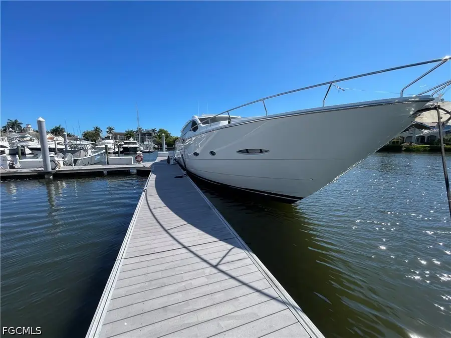 97' BOAT SLIP A21 St. Charles Yacht Club, Fort Myers, FL 33908 - #3
