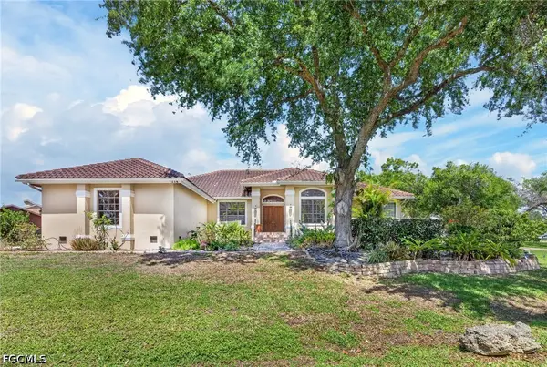7214 Hendry Creek Drive, Fort Myers, FL 33908